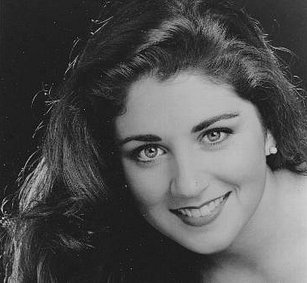 Julie Ness head shot_cropped